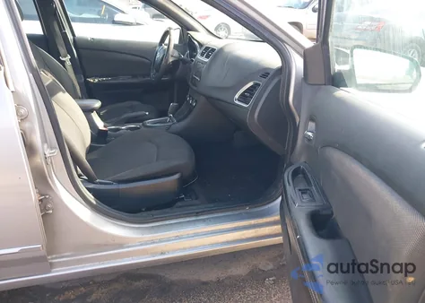 2013 Dodge Avenger Se z USA, uszkodzony, nr VIN 1C3CDZAB0DN606787